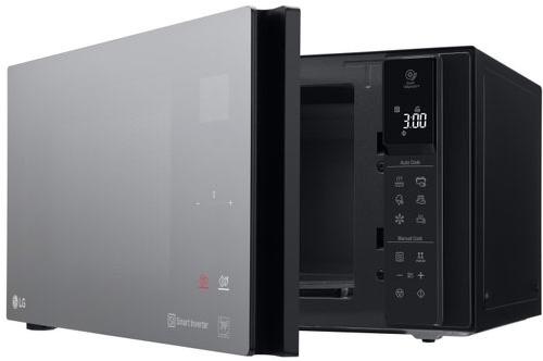 Микроволновая печь LG MS2595DIS черный