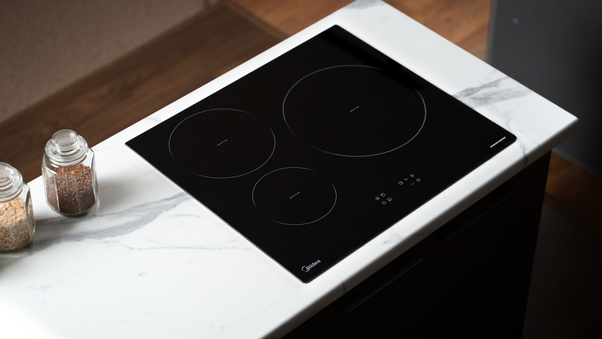 Варочная поверхность Midea MCI-631LB2 черный