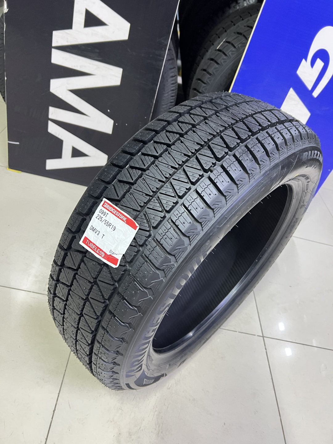 Bridgestone 2025 Blizzak DMV 3 Japan 225/55 R19 99 T без шипов