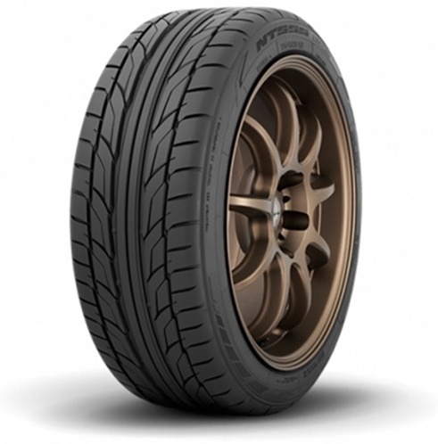 Nitto NT555 G2 215/45 R18 93 Y без шипов