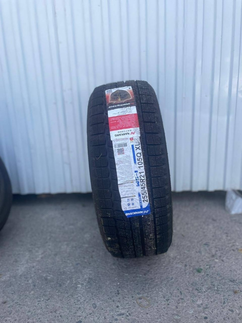 Nankang WS-1 Ice Activa 255/45 R21 105 Q без шипов