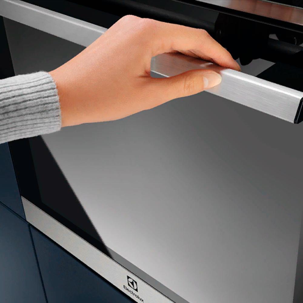 Духовой шкаф Electrolux EOF5C50BX