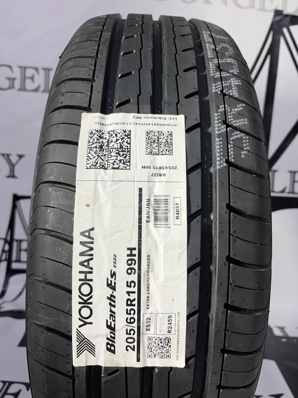 Yokohama Bluearth ES32 205/65 R15 99 H