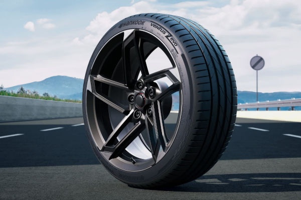 Hankook Ventus Evo K137 225/40 R18 92 Y без шипов