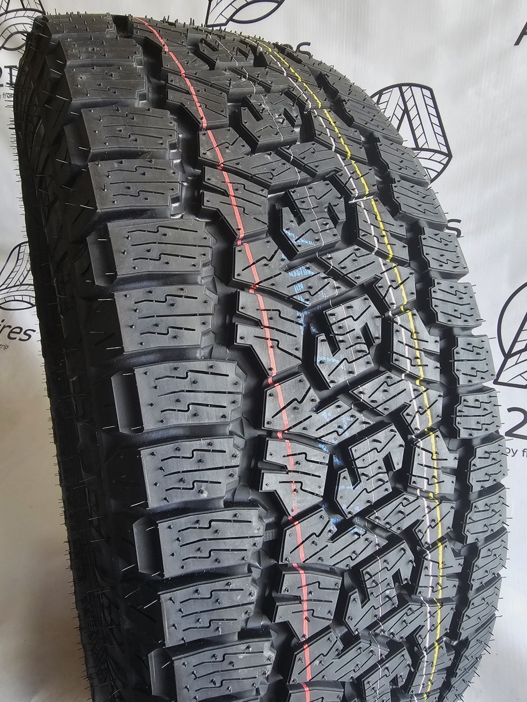 Toyo Open Country A/T 265/70 R16 112 T