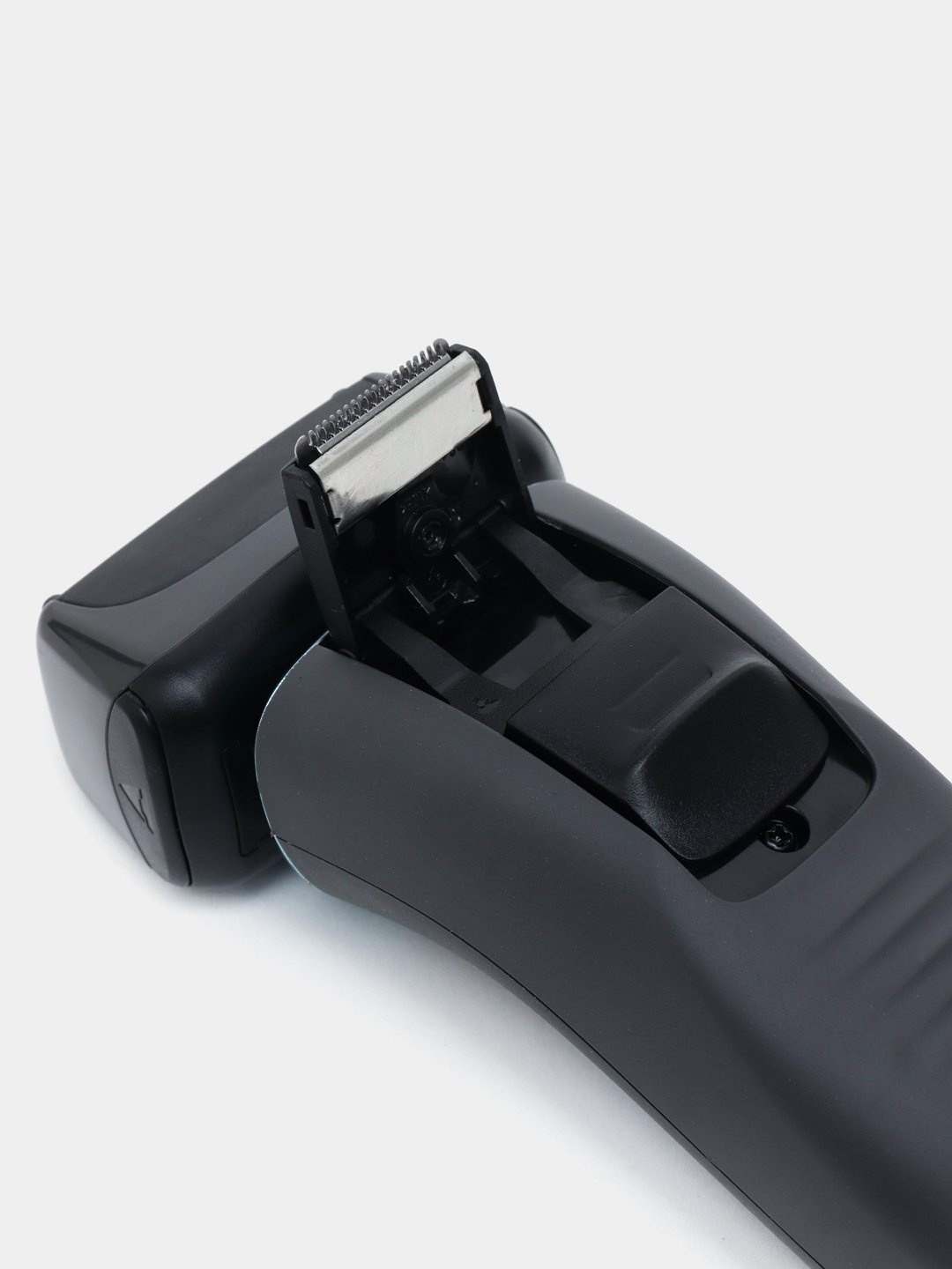 Электробритва Remington XF8705 сеточная от аккумулятора