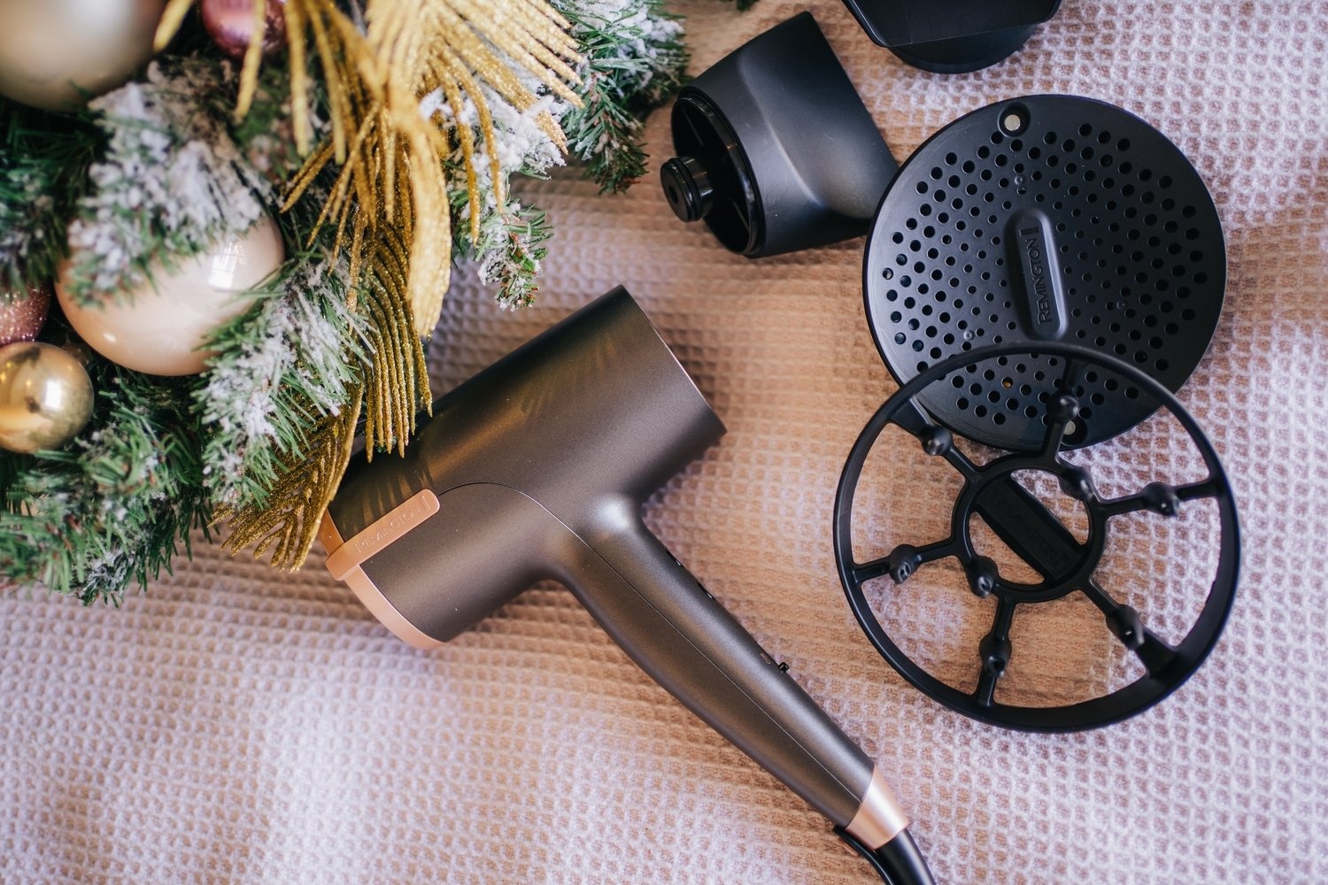 Remington D6077 фен 2000 Вт