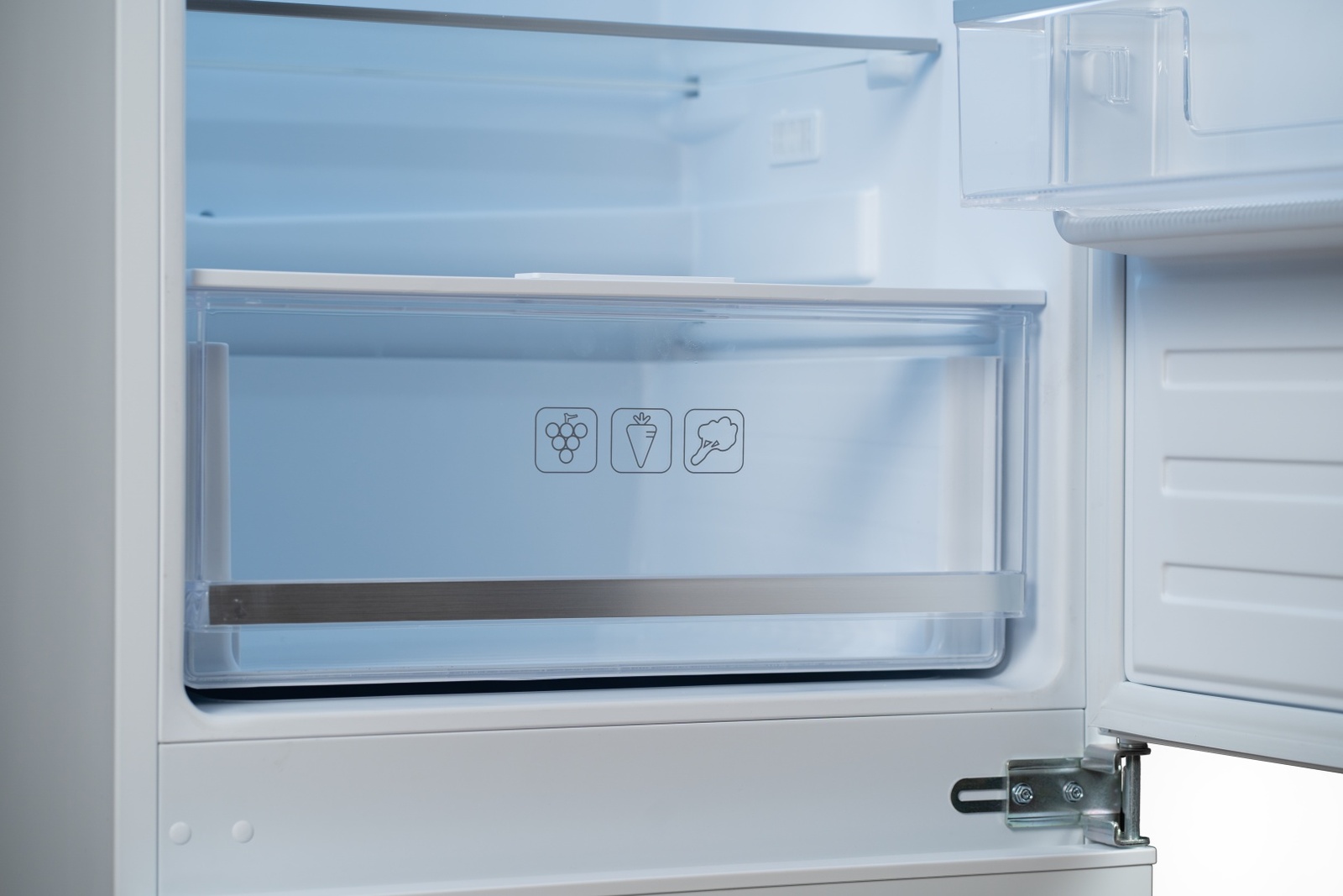 Холодильник GRAND GNBF-246NFFO белый