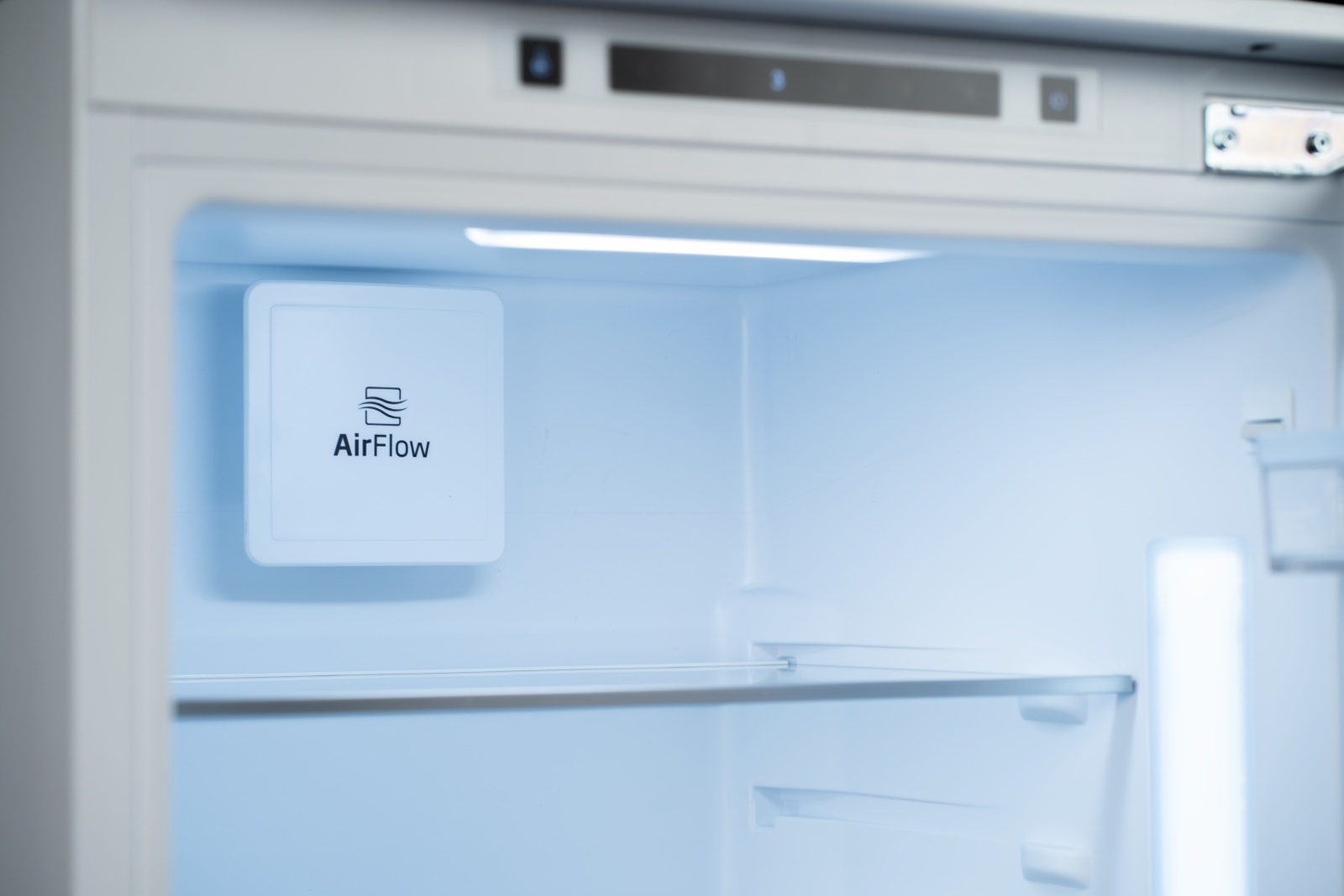 Холодильник GRAND GNBF-246NFFO белый