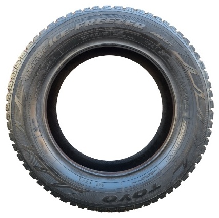 Toyo Observe Ice-Freezer 235/45 R18 98T с шипами