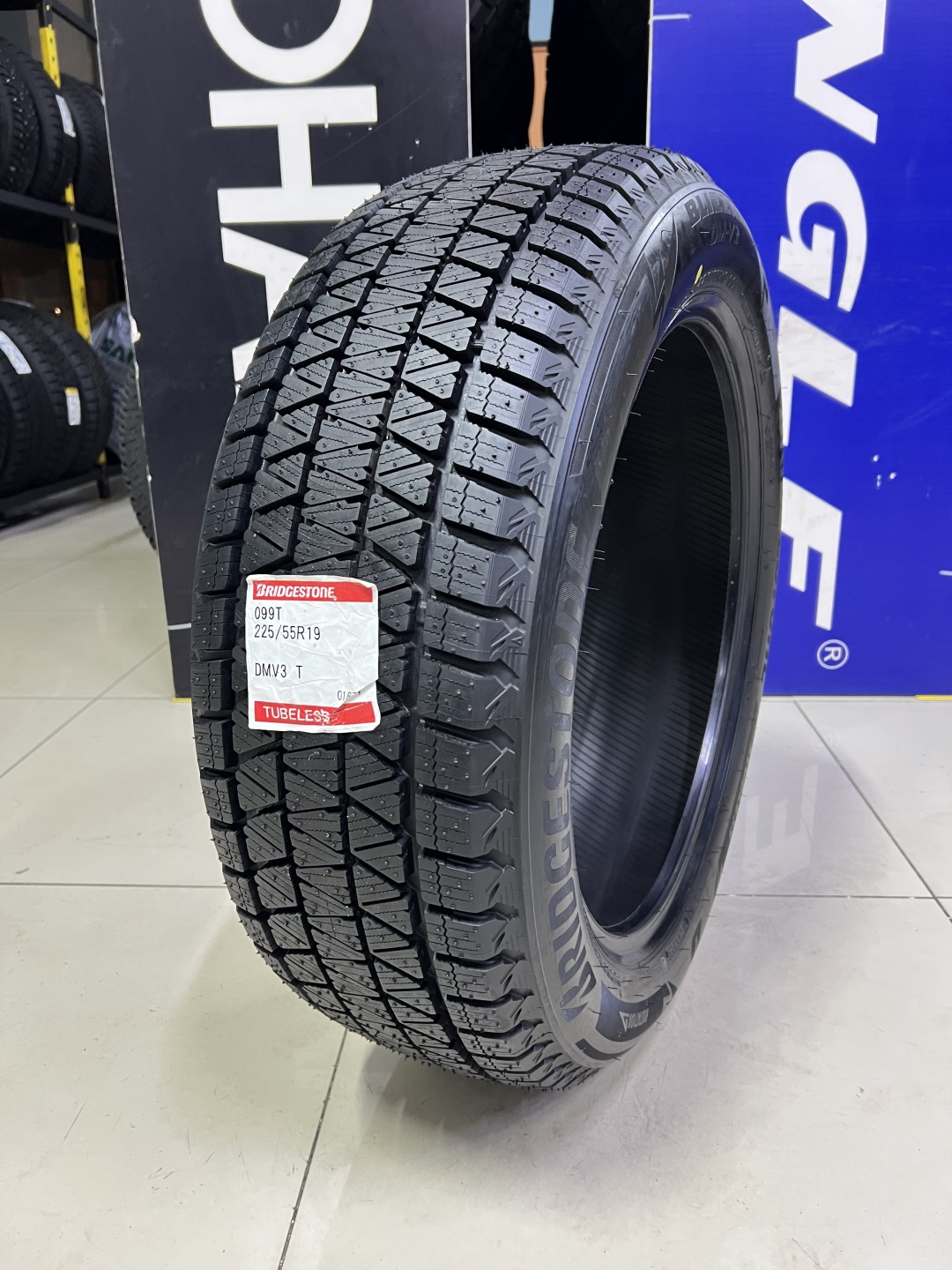 Bridgestone 2025 Blizzak DMV 3 Japan 225/55 R19 99 T без шипов