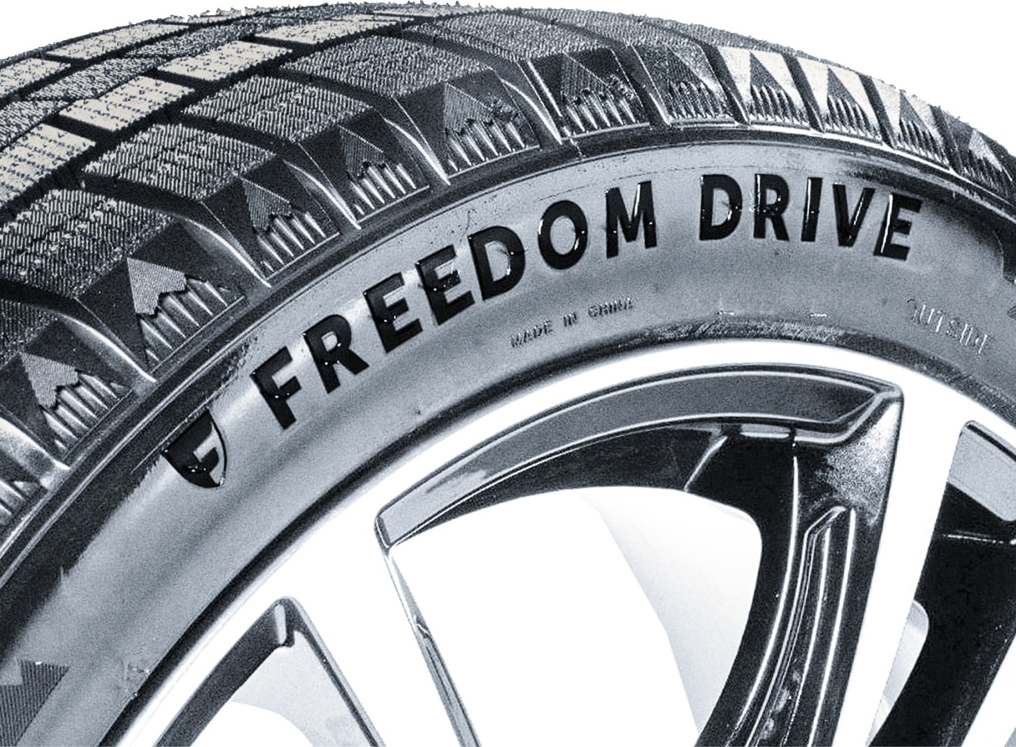 Freedom Drive Winter cross SG 235/45 R18 94 T без шипов