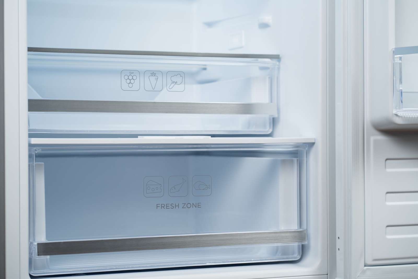 Холодильник GRAND GNBF-281NFFO белый