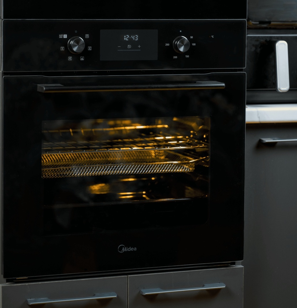 Духовой шкаф Midea MO22000GB черный