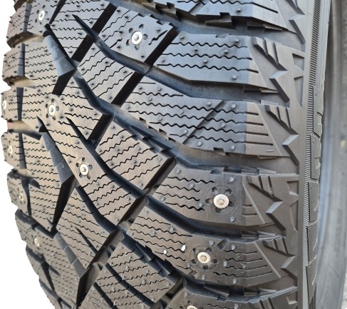 Nitto Therma Spike 225/60 R18 100T с шипами