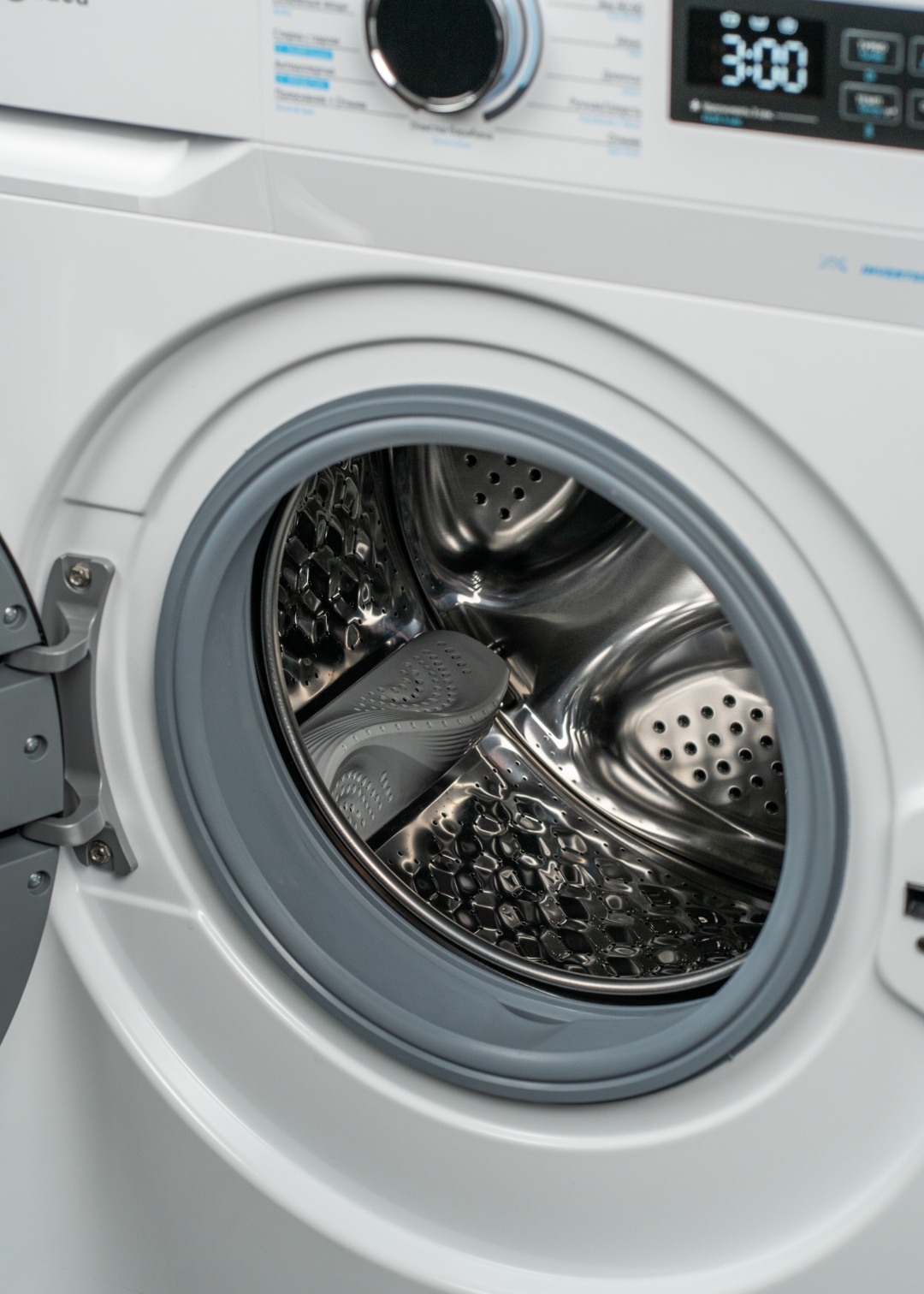 Стиральная машина Midea MF01814BS47/W белый