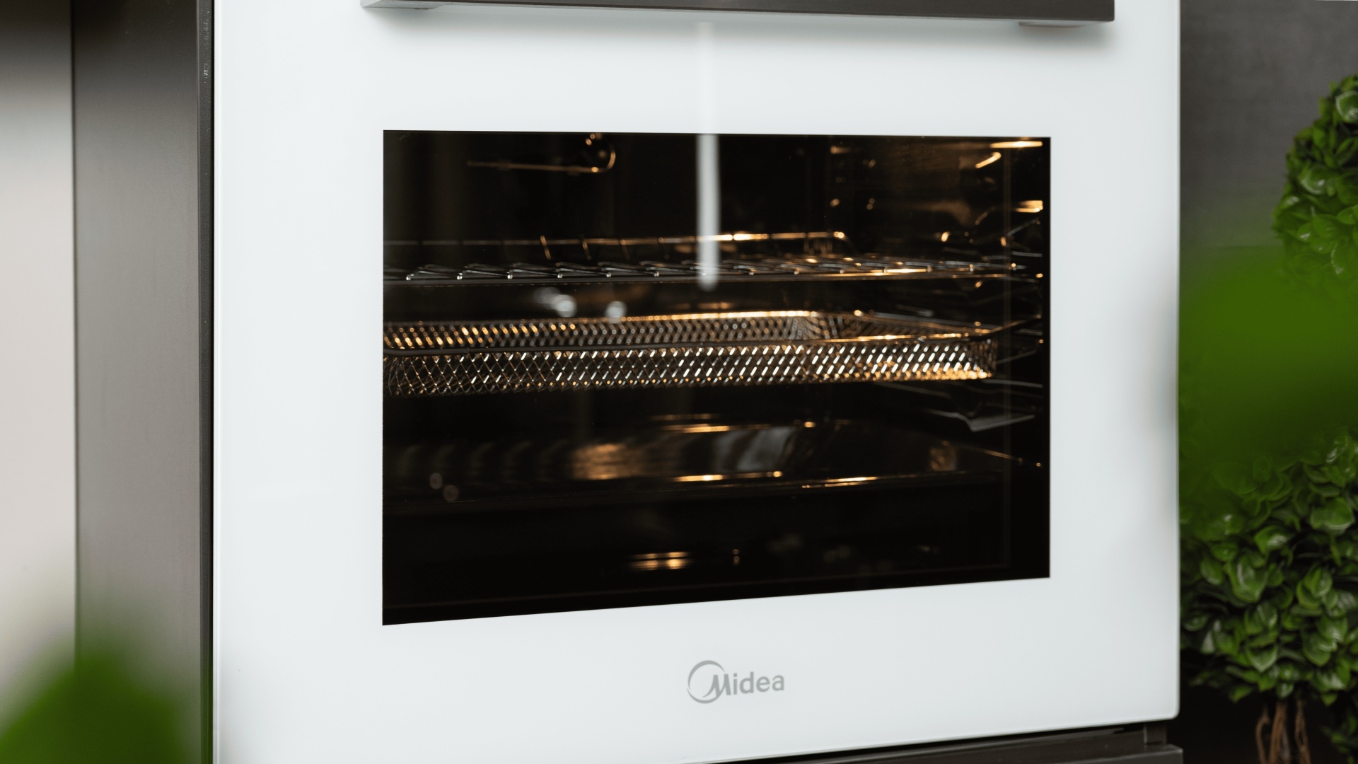 Духовой шкаф Midea MO11000GW белый