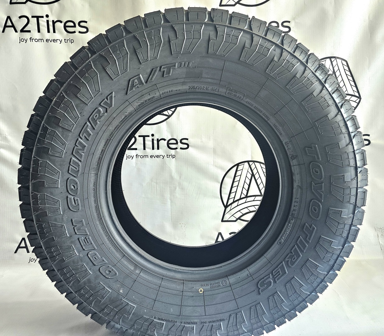 Toyo AT3 Japan 215/70 R16 100 T