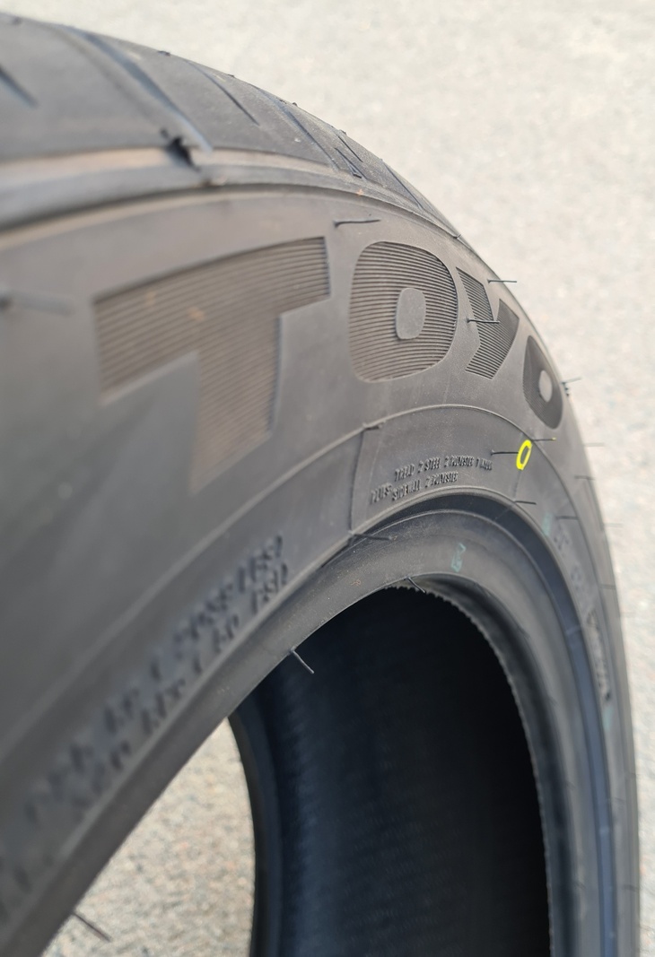 Toyo Proxes Sport 215/55 R17 98Y