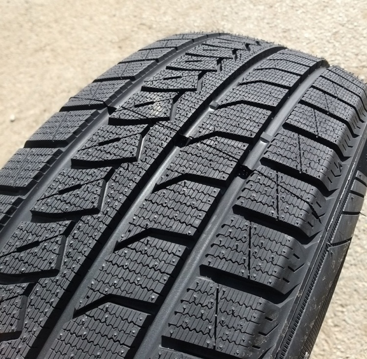 Farroad FRD79 245/45 R20 103 V без шипов