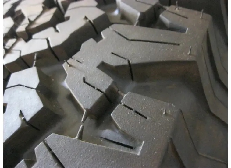 BFGoodrich All-Terrain T/A 245/65 R17 111 T