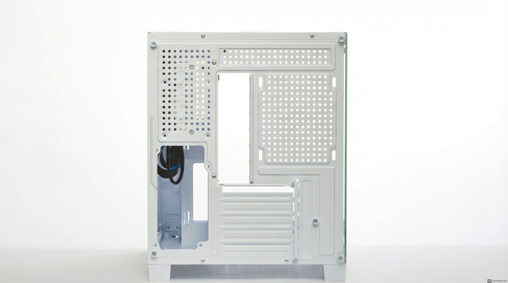 Корпус ONVYX PCM420W белый