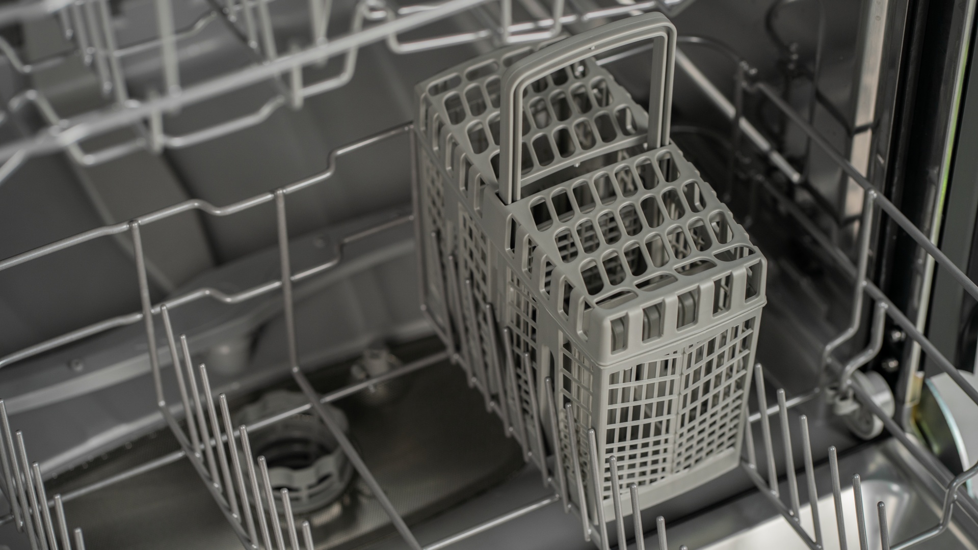 Посудомоечная машина Midea MID60S070i серый, белый