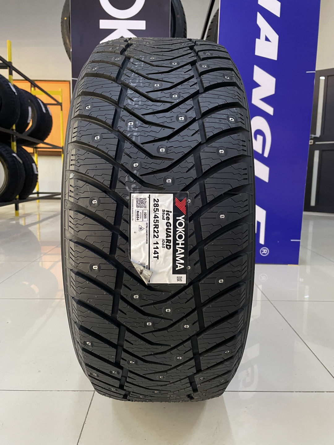 Yokohama Guard iG65 285/45 R22 114 T с шипами