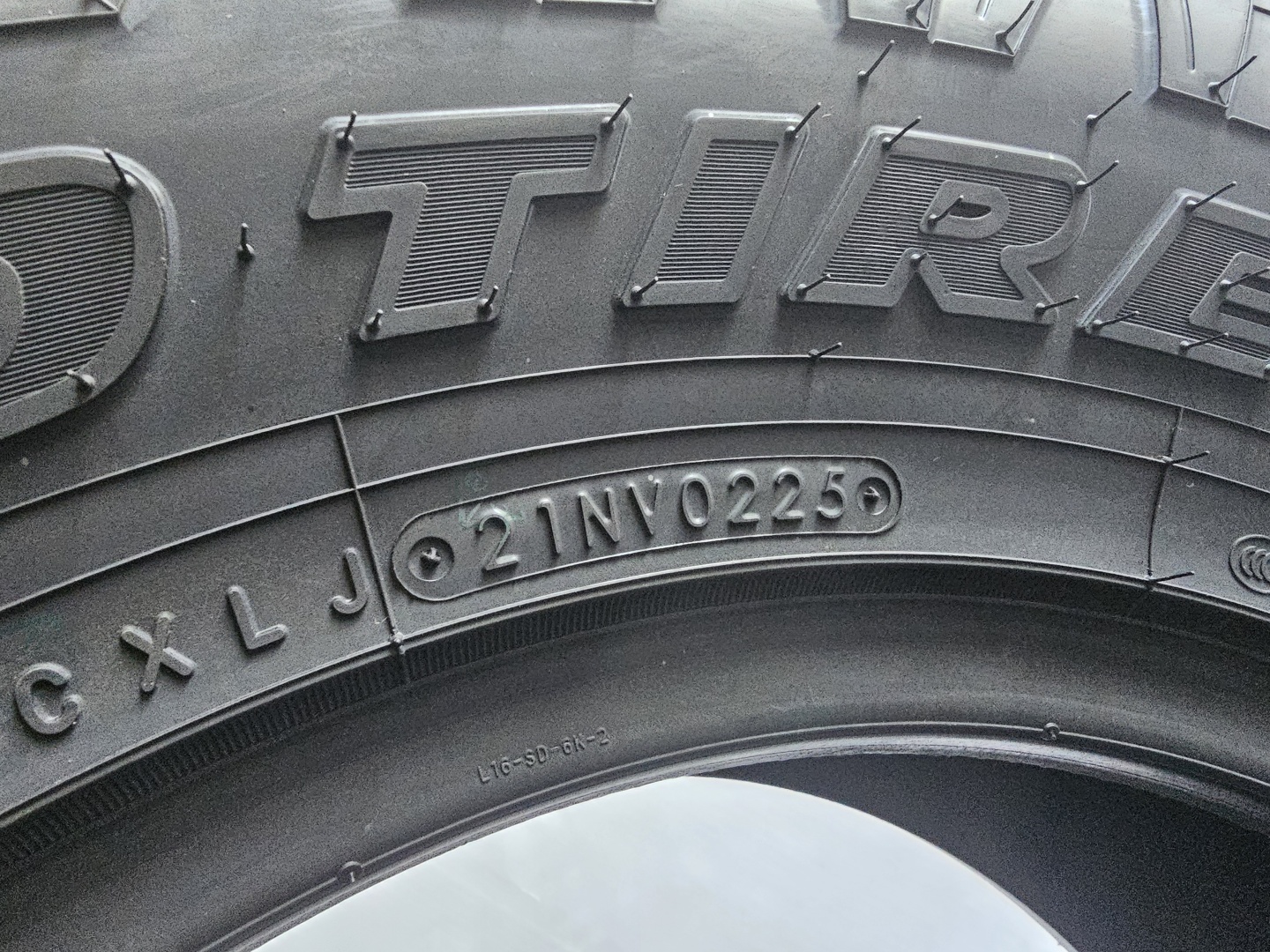 Toyo Open Country A/T 265/70 R16 112 T
