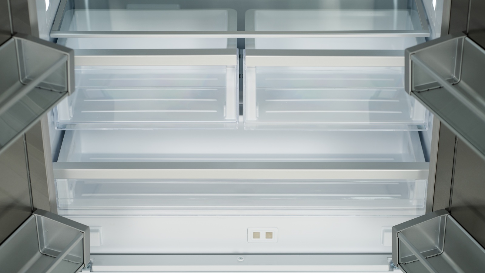 Холодильник GRAND GNFD-570NFMIW белый