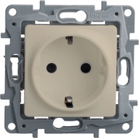 Розетка встраиваемая Legrand 753521, электрическая