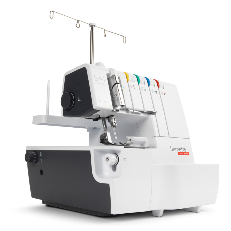 Оверлок Bernina Bernette Funlock B44 белый