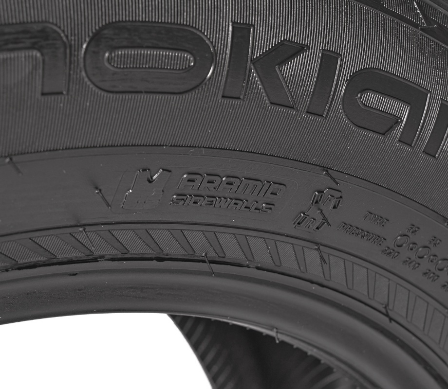 Nokian Hakkapeliitta R5 SUV 235/50 R21 104 R без шипов