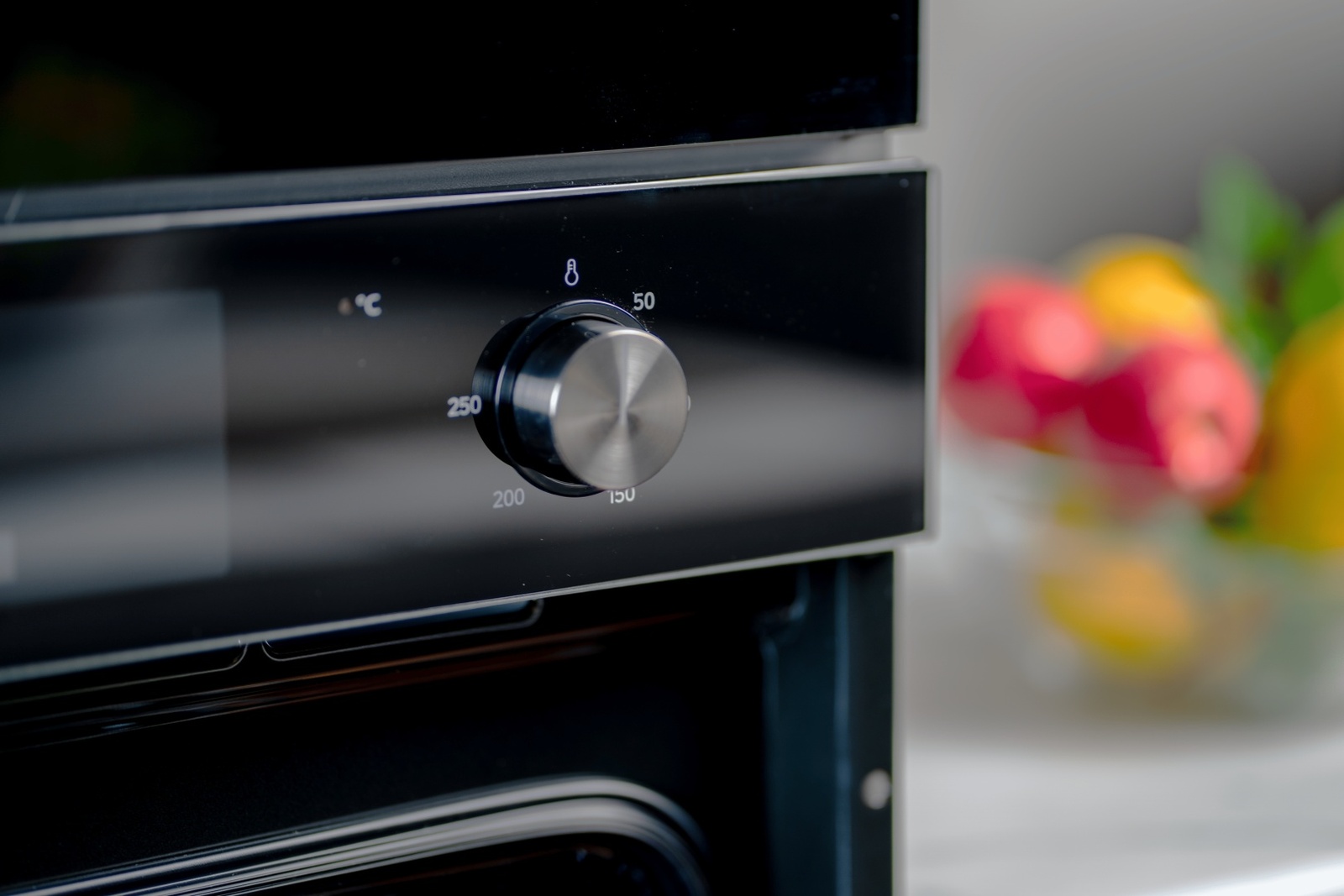 Духовой шкаф Midea MO72105 GB черный