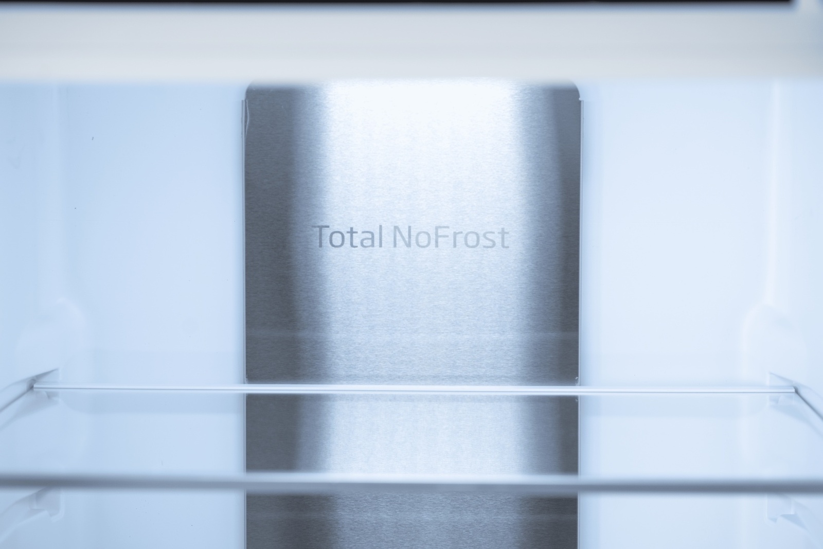 Холодильник GRAND GNBI-270WNFO белый