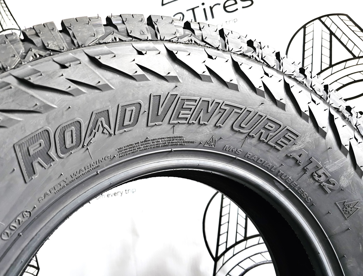 Kumho AT52 КОРЕЯ 2024год (A2Tires) 235/75 R15 109 T  без шипов