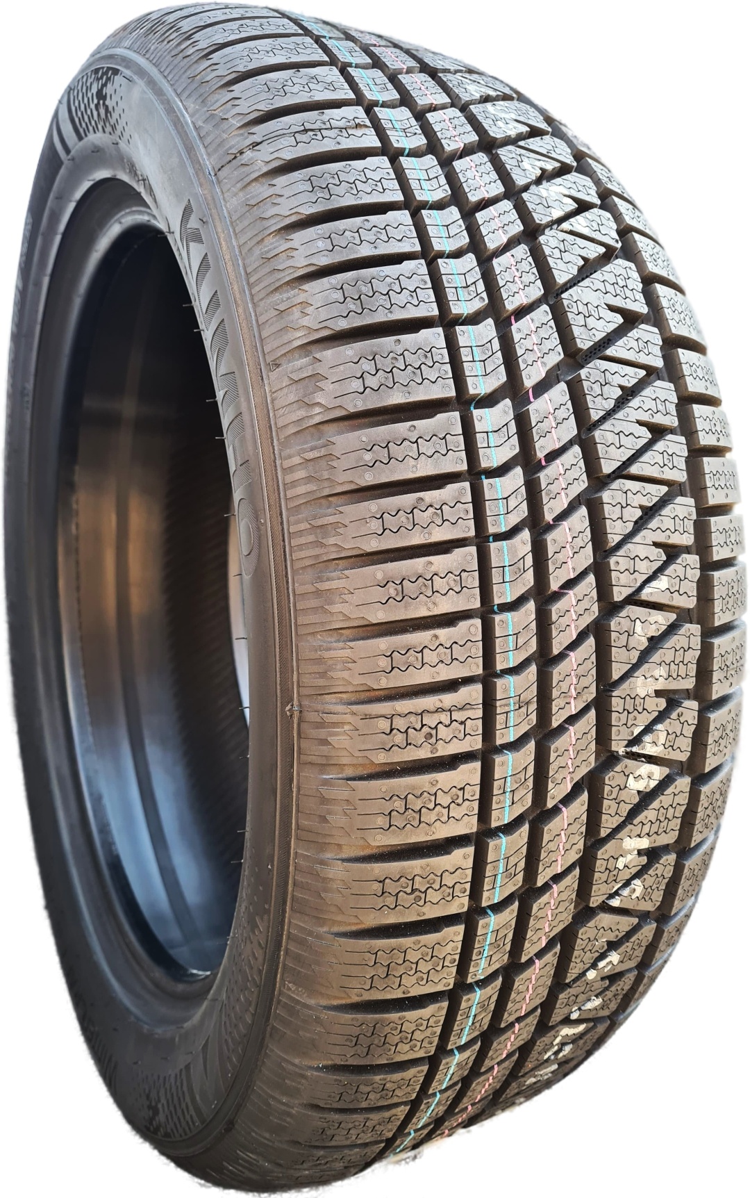 Kumho WinterCraft WS71 SUV 285/45 R20 112 V  без шипов