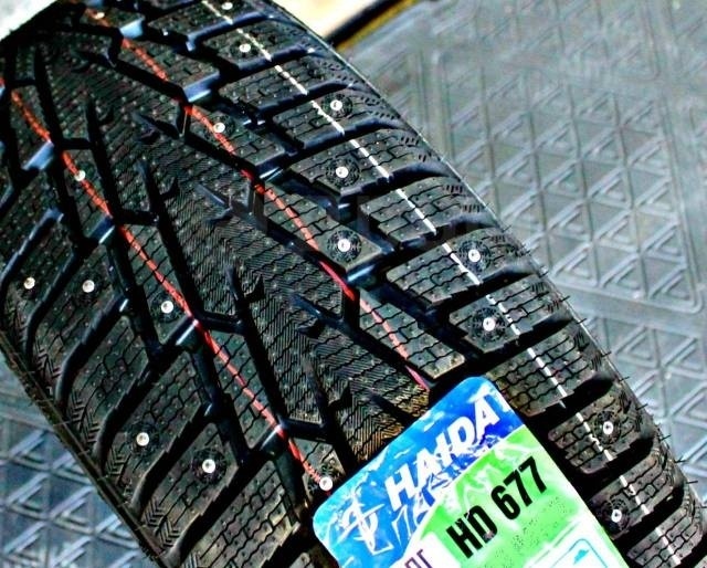 Haida HD677 215/60 R16 99T с шипами