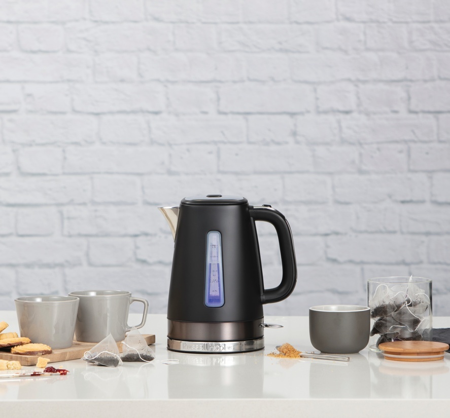 Электрочайник Russell Hobbs 26140-70 черный