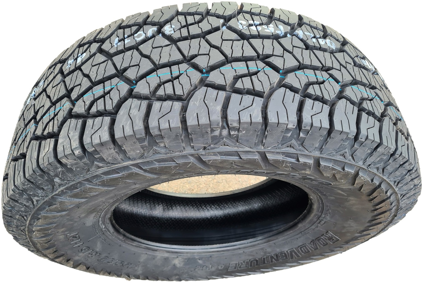 Kumho AT52 265/65 R18 114 T