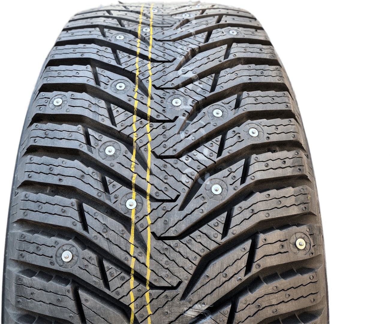 Kumho WinterCraft WS31 SUV 295/40 R21 111 T  с шипами