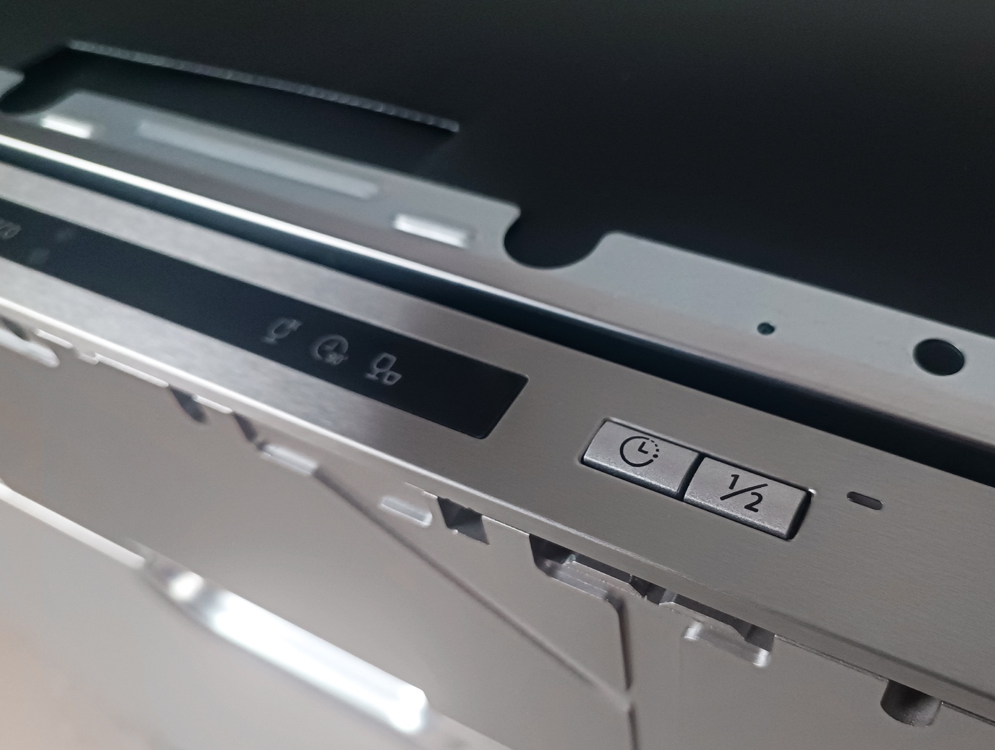 Midea MDWB-6016BL серебристый