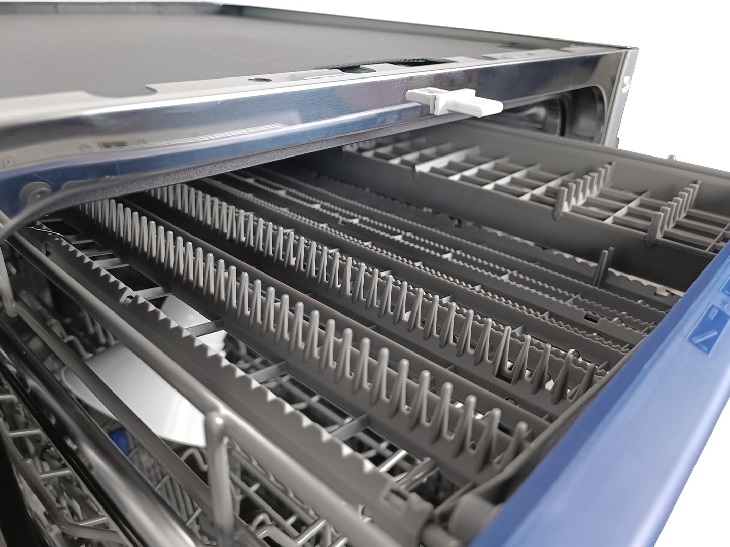 Midea MDWB-4515BB серебристый