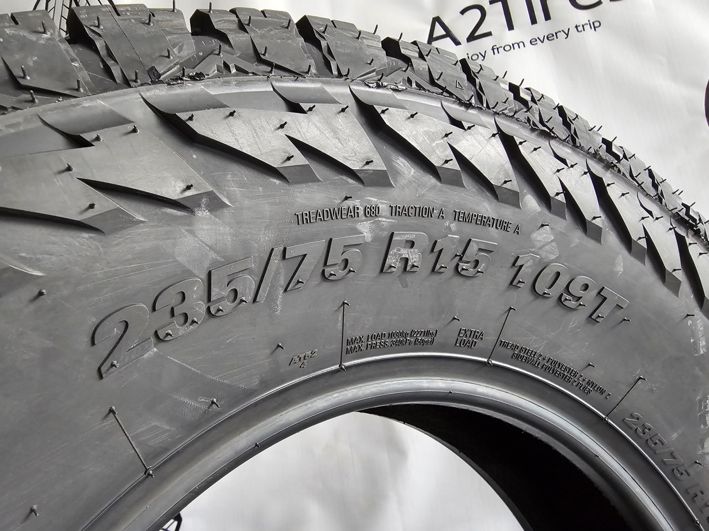Kumho AT52 КОРЕЯ 2024год (A2Tires) 235/75 R15 109 T  без шипов