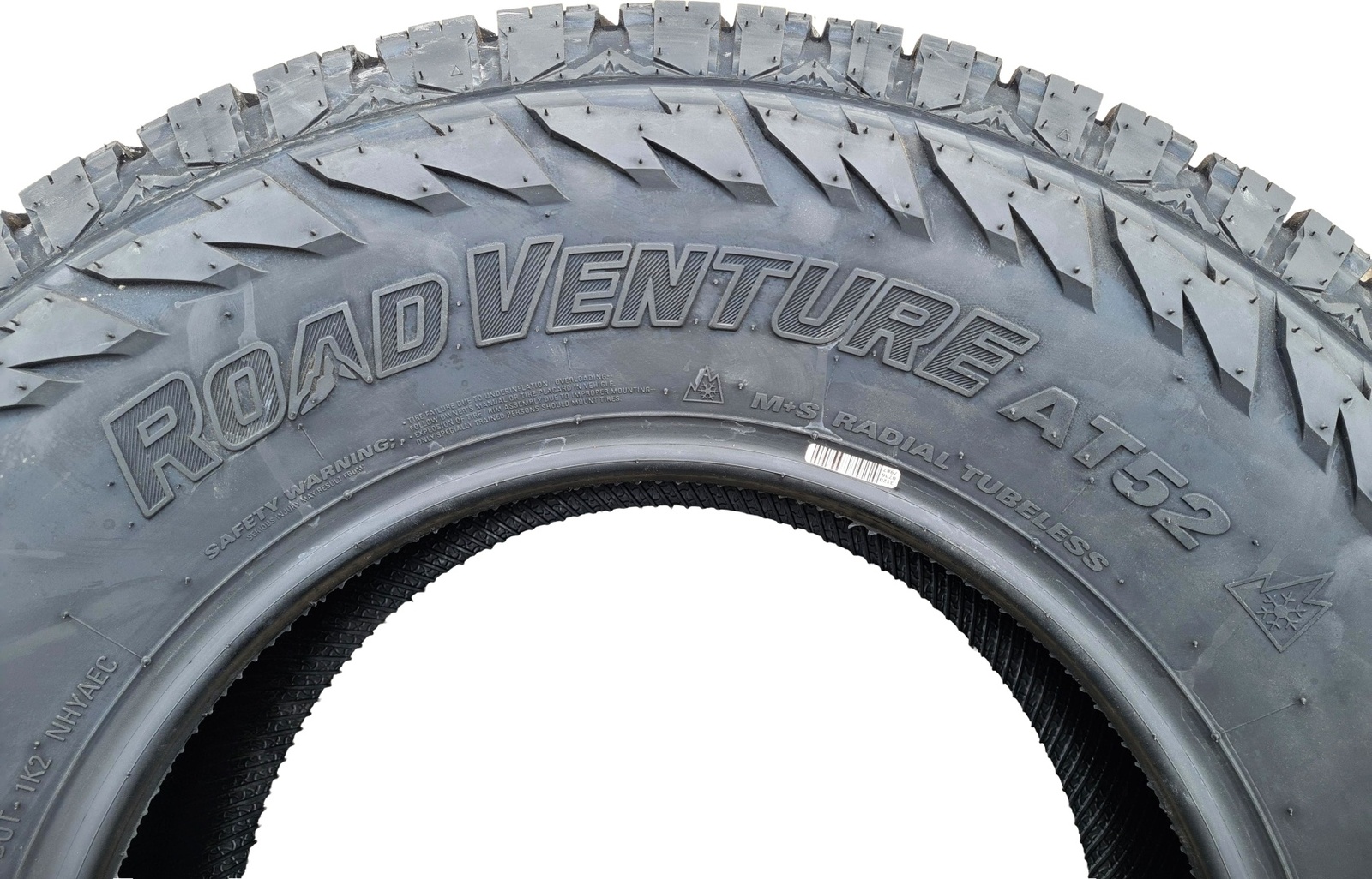 Kumho AT52 265/65 R18 114 T