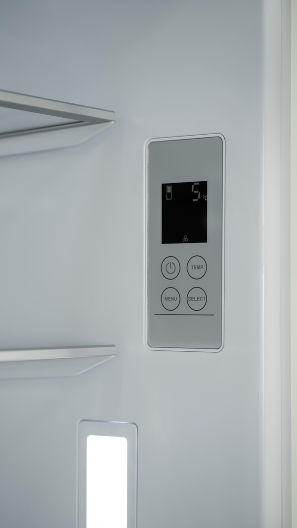 Холодильник GRAND GNFD-570NFMIW белый