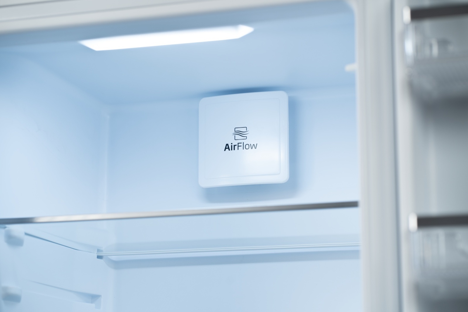 Холодильник GRAND GNBF-281NFFO белый