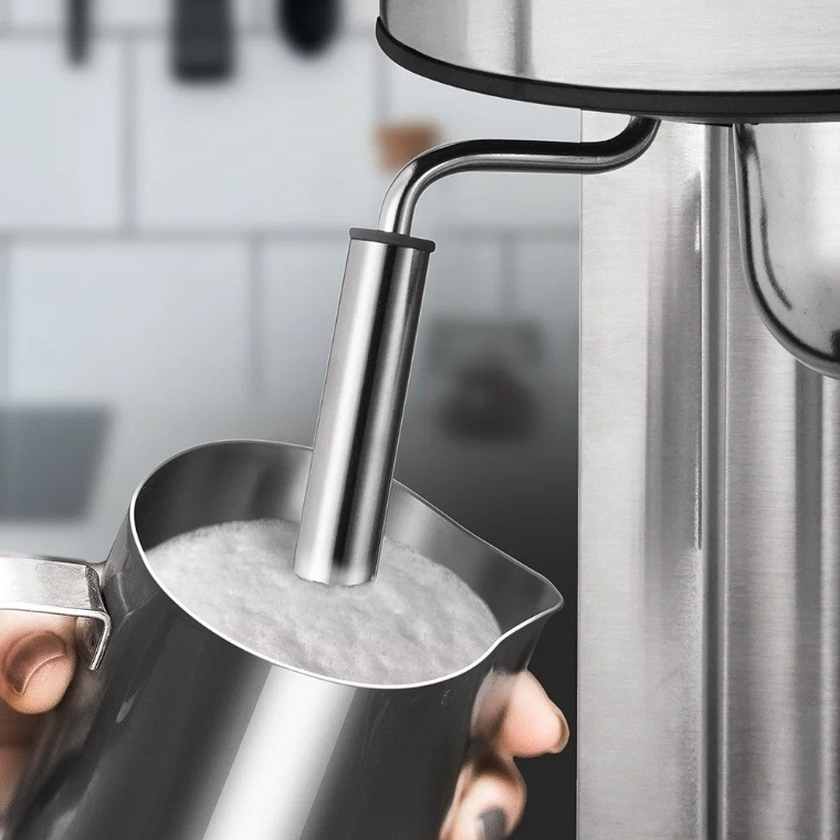 Кофеварка REDMOND RCM-M1523 черный, серебристый